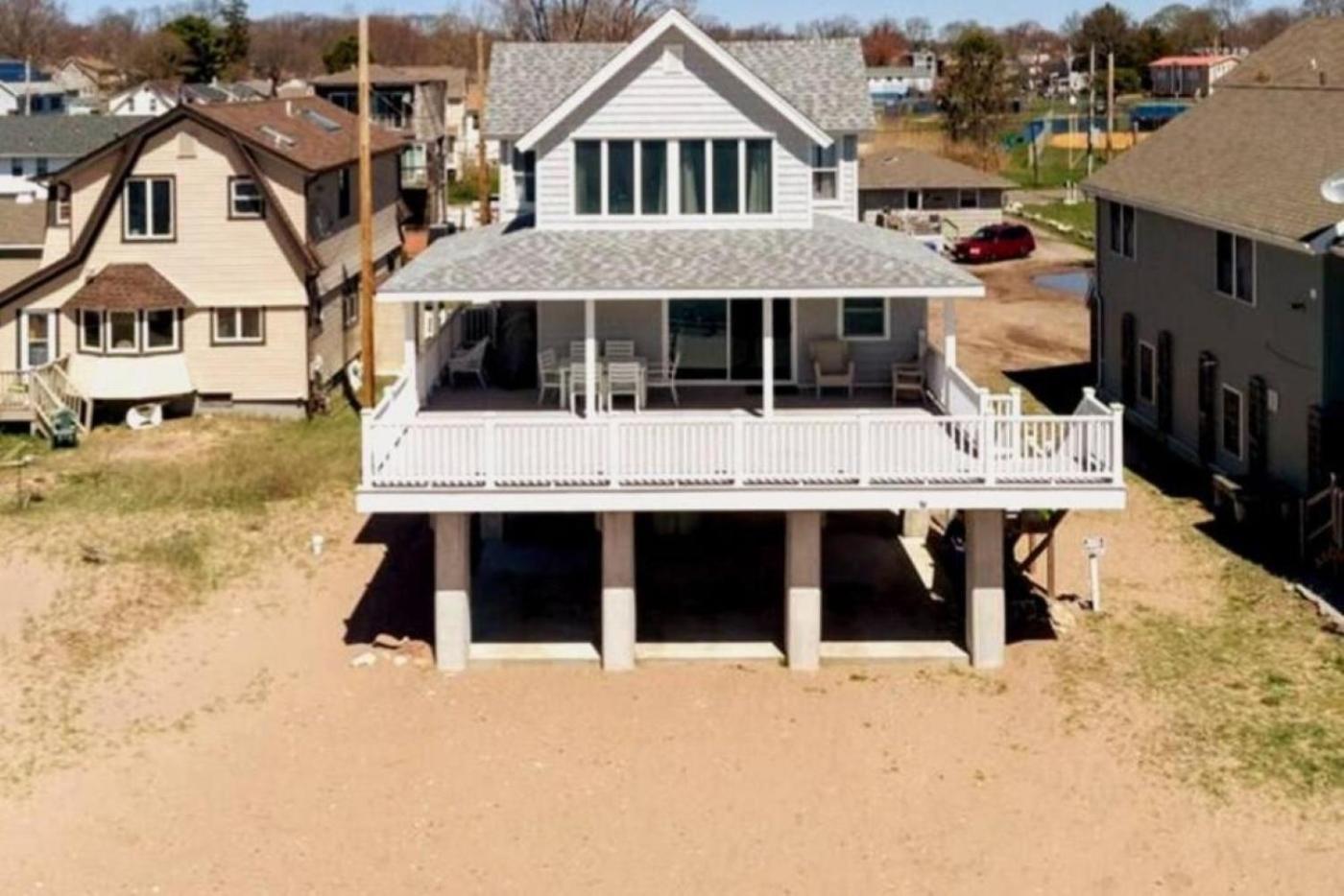 Cozy Beach - Direct Waterfront! East Haven المظهر الخارجي الصورة